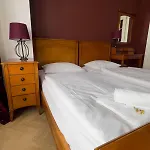 Hotel Hotel-maison Am Olivaer Platz