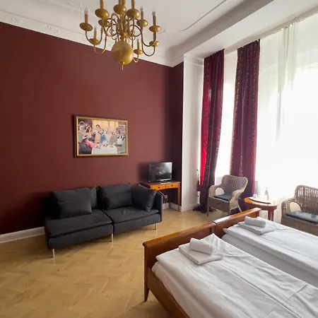 מלון Hotel-maison Am Olivaer Platz ברלין
