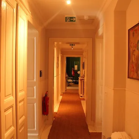 Hotel-maison Am Olivaer Platz ברלין