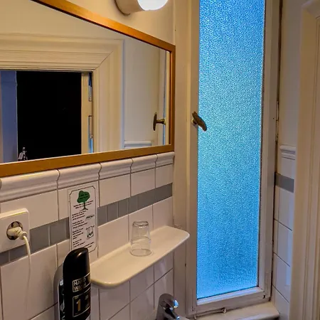 Ξενοδοχείο Hotel-maison Am Olivaer Platz 3*
