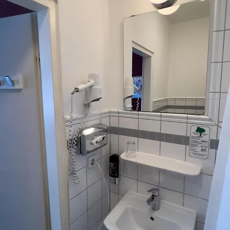 Hotel Hotel-maison Am Olivaer Platz Berlin