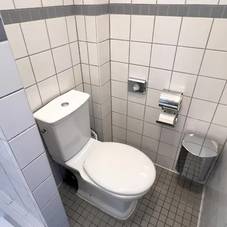 Ξενοδοχείο Hotel-maison Am Olivaer Platz 3*