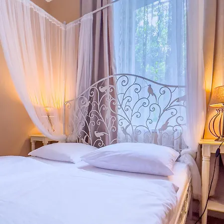 Hotel-maison Am Olivaer Platz 호텔