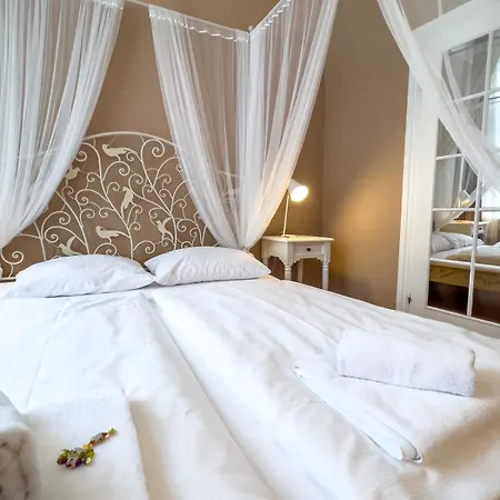 Hotel-maison Am Olivaer Platz 3*