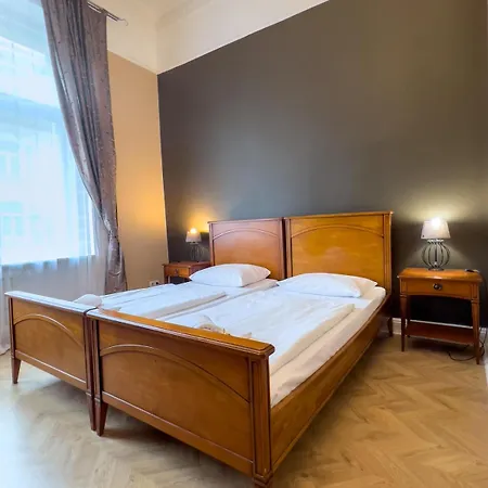 Hotel-maison Am Olivaer Platz Hotel