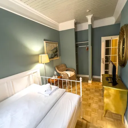Hotel-maison Am Olivaer Platz Отель 3*