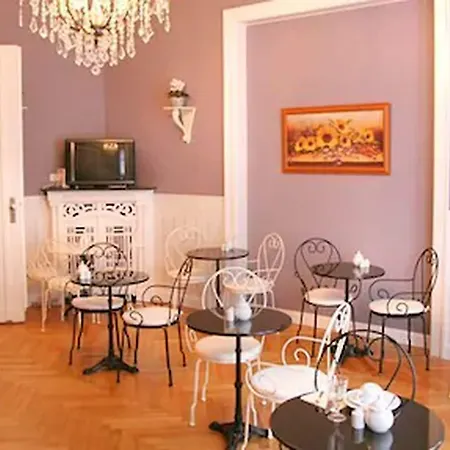 호텔 Hotel-maison Am Olivaer Platz