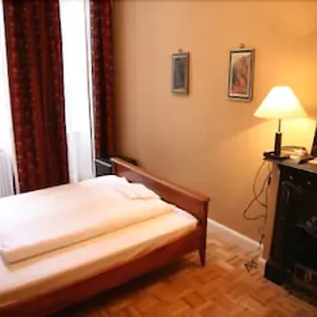 Hotel-maison Am Olivaer Platz 호텔