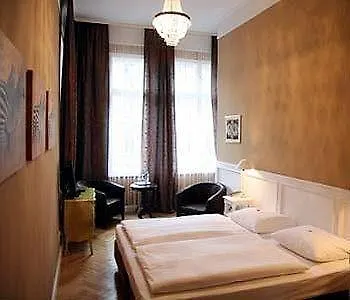 Ξενοδοχείο Hotel-maison Am Olivaer Platz Βερολίνο