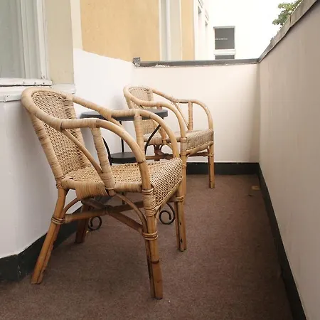 Hotel Hotel-maison Am Olivaer Platz