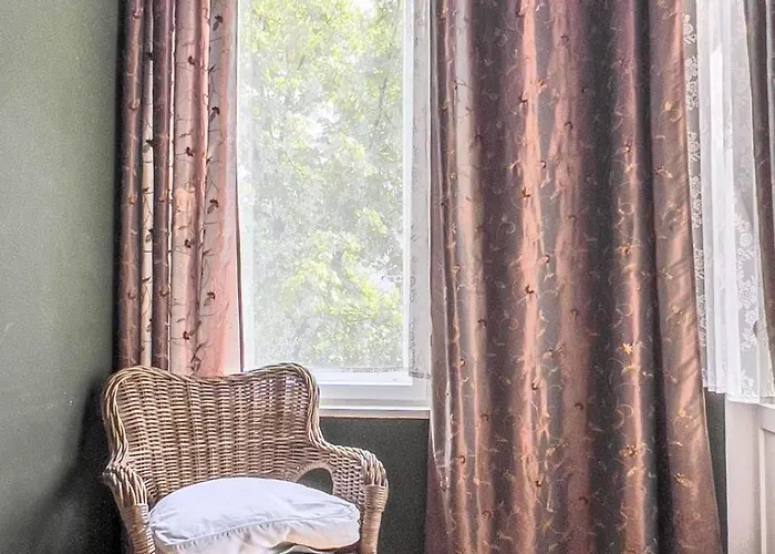 Отель Hotel-maison Am Olivaer Platz 3*