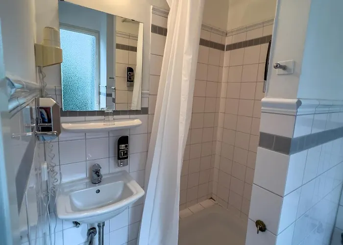 Hotel-maison Am Olivaer Platz Отель