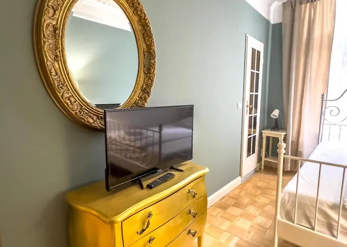 Отель Hotel-maison Am Olivaer Platz