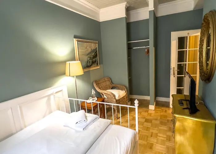 Hotel-maison Am Olivaer Platz Отель 3*