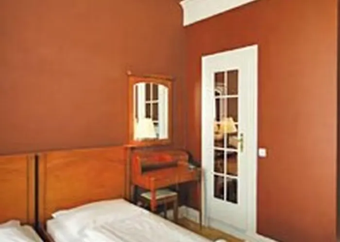 Hotel-maison Am Olivaer Platz 3*