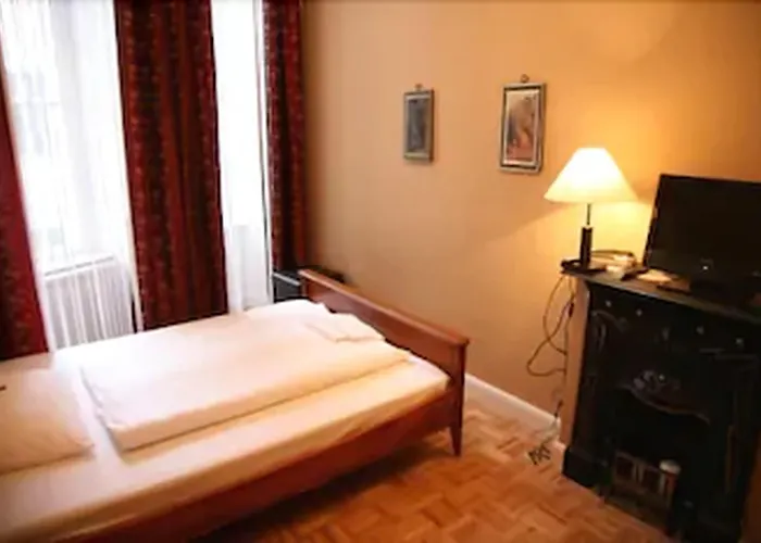 Hotel-maison Am Olivaer Platz Отель