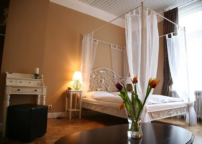 Hotel-maison Am Olivaer Platz Отель Берлин