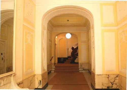 ميزون أم أوليفاير بلاتز 3* برلين